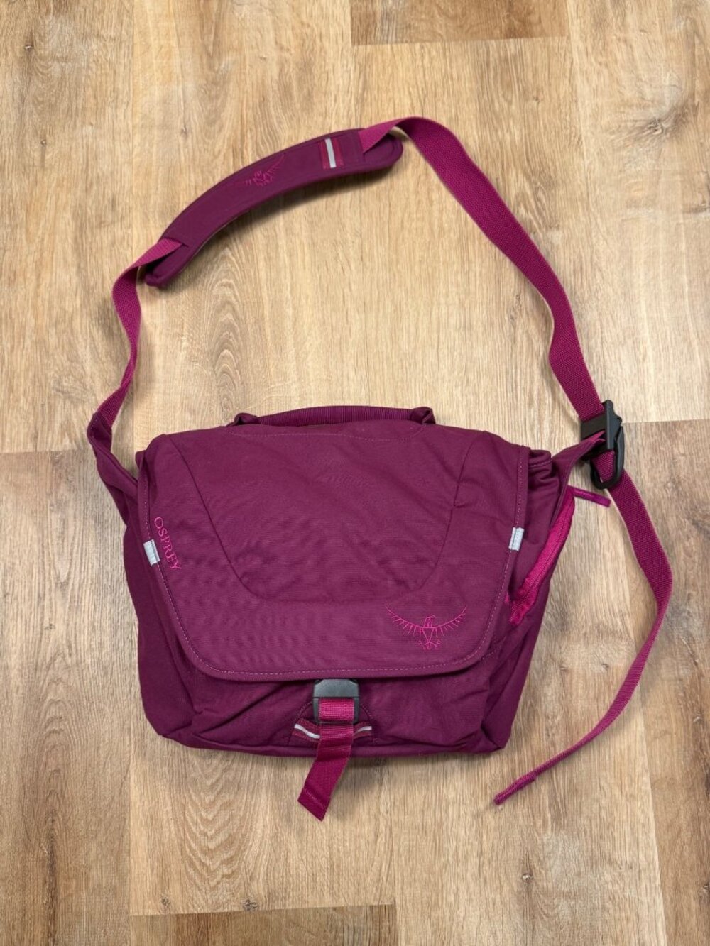 Osprey FlapJill Mini Messenger Bag Purple Adjustable Strap Multiple Pockets